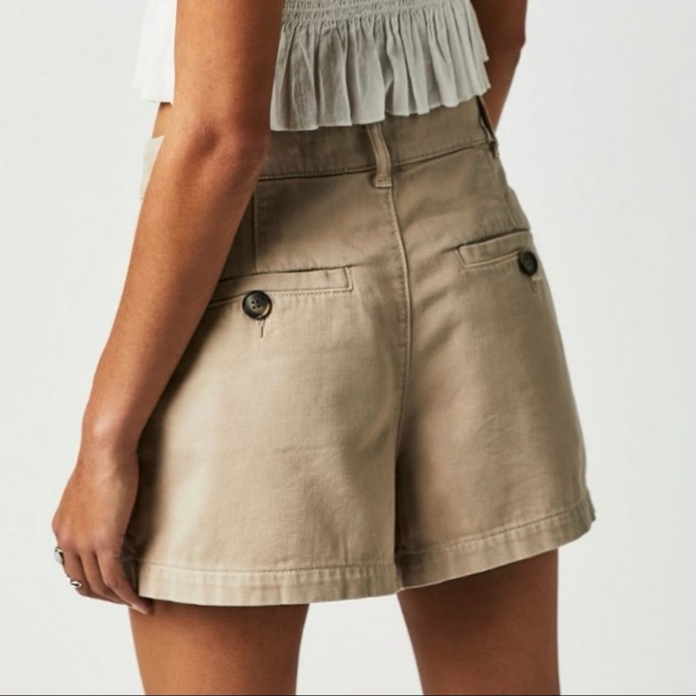 Free People Billie Chino Shorts size 10 - EUC! - Picture 2 of 10